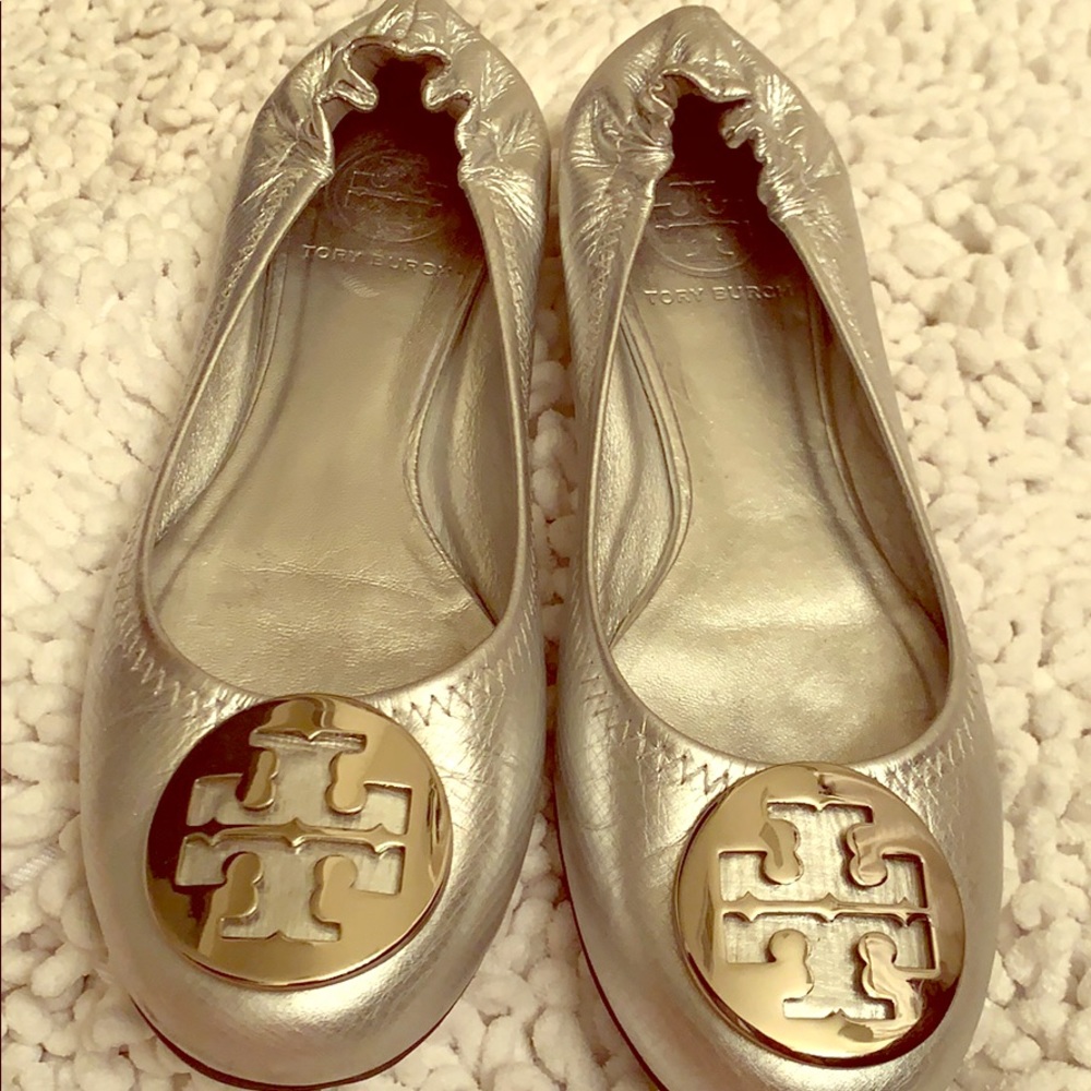 Tory Burch Reva silver ballet flats size 6.5